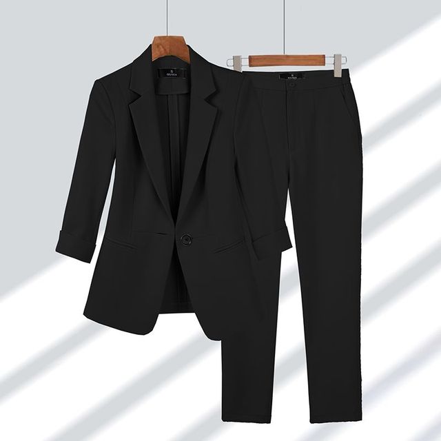 Verónica – Elegantni komplet sa blejzerom i pantalonama