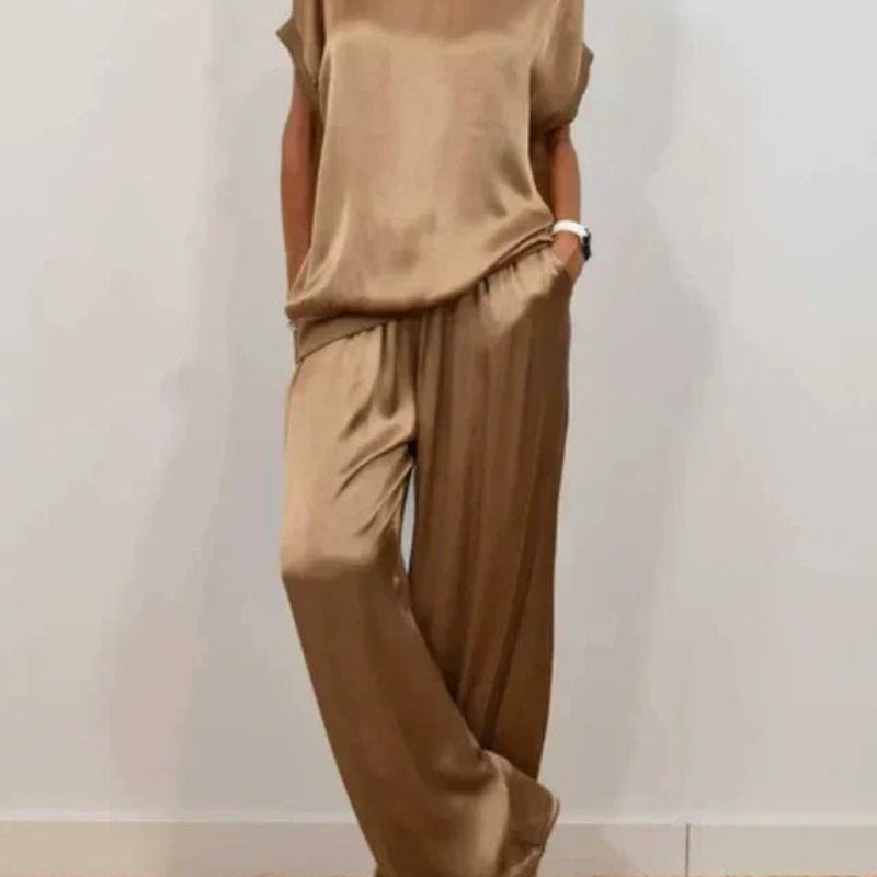 Mariare – Minimalistički komplet sa topom i pantalonama
