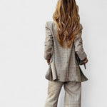 Carlota – Elegantni komplet sa blejzerom i pantalonama