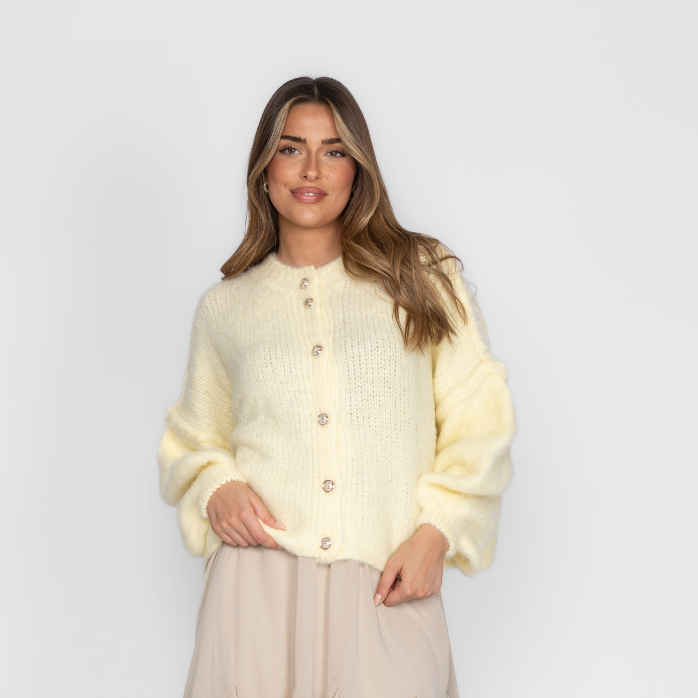 Ultra Mekani Kratki Kardigan "CozyGlam"