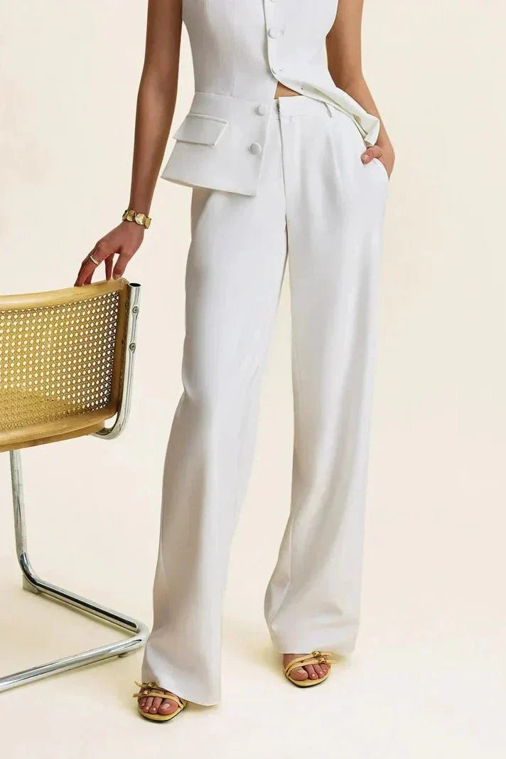 Kapri – Minimalistički dvodelni komplet sa prslukom i širokim pantalonama