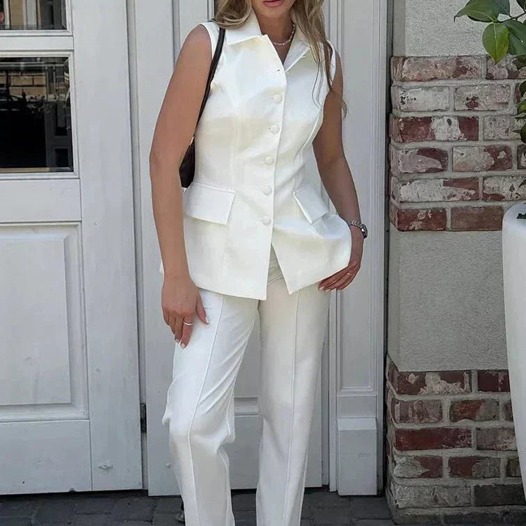 Portofino – Elegantni komplet sa prslukom i širokim pantalonama