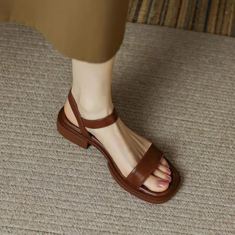 June – Ženske sandale suptilne elegancije