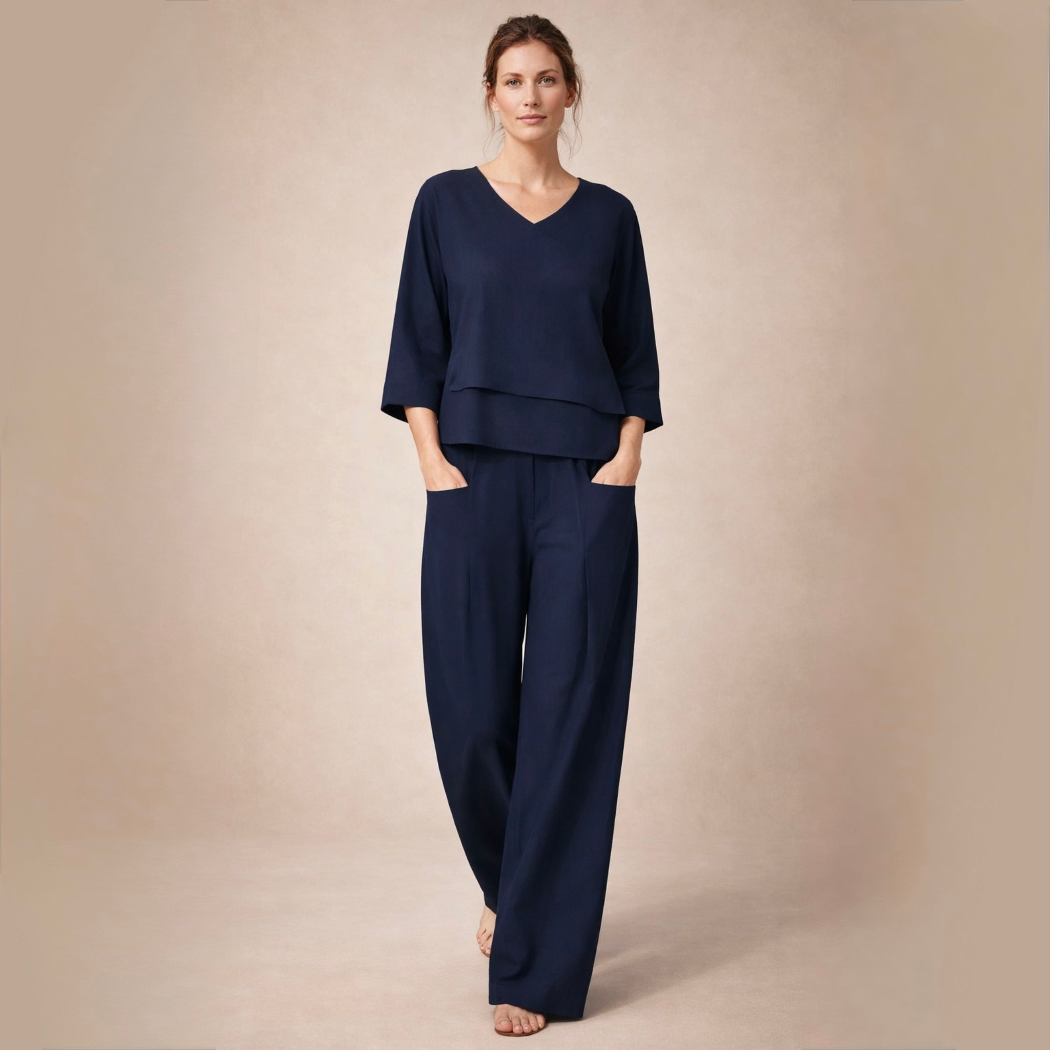 Solange – Minimalistički komplet sa bluzom i pantalonama