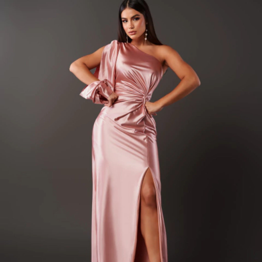 Anna - Elegantna haljina za žene sa lepom siluetom